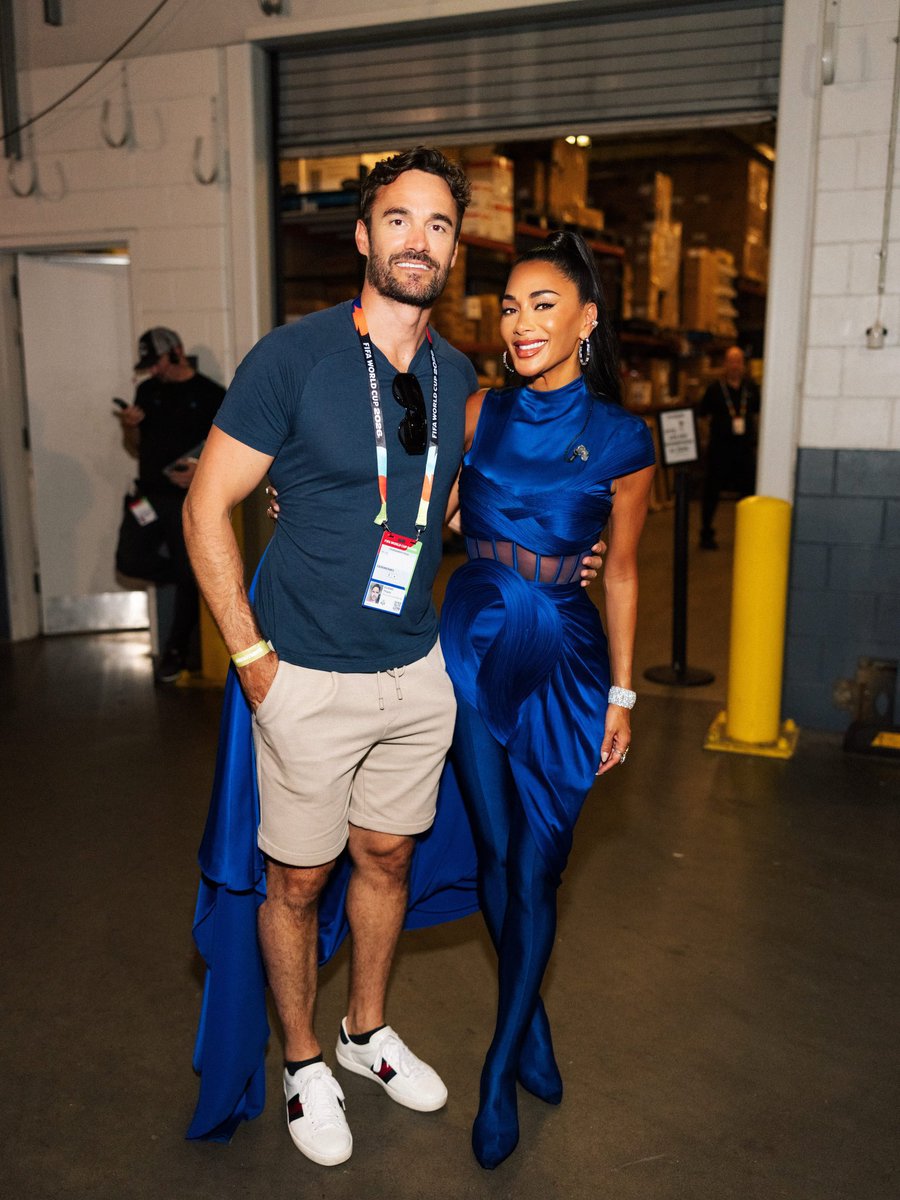 DimiLim79429's tweet photo. @OmaHawkeye03 Tony &amp; Olivier Award Winner Nicole Scherzinger has been happily engaged to retired professional Scottish rugby player, actor, &amp; model Thom Evans since June 2023; she dumped lying, cheating, hair transplanted Grigor Dimitrov in January 2019. https://t.co/4ZhrttYddY
