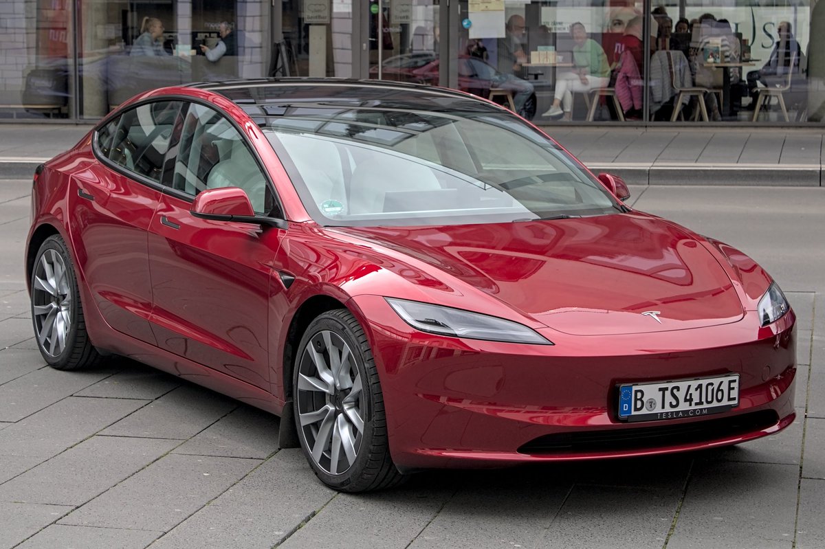 KevinjDunbar666's tweet photo. @ElonVisioniX I don’t follow crowds. 
I follow my own views. 
I own a Tesla for the future of the planet. My next car maybe a different EV. 
I’m a former fan of @elonmusk https://t.co/5b4IRfKHWM