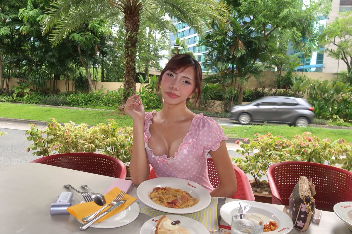 Salv000000's tweet photo. lunch 💕 https://t.co/1Qg4ClyCKX