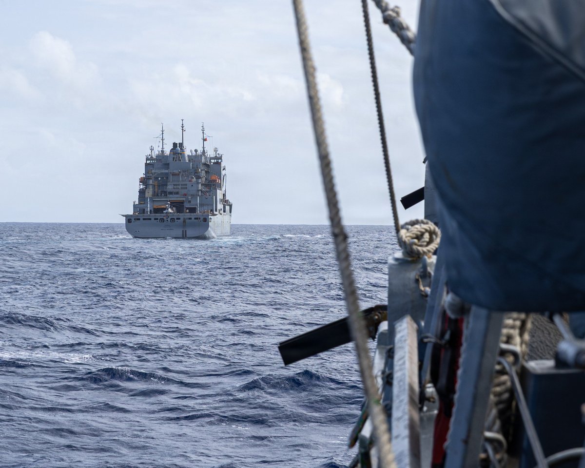 US7thFleet's tweet photo. Logistics at sea.🚢⚡
USS Mustin (DDG 89) conducts a replenishment-at-sea with USNS Wally Schirra (T-AKE 8). Executing complex alongside transfers keeps our warships persistently on station without needing to return to port.

#ForgedByTheSea | #US7thFleet
@USPacificFleet https://t.co/2N9xC8t69L