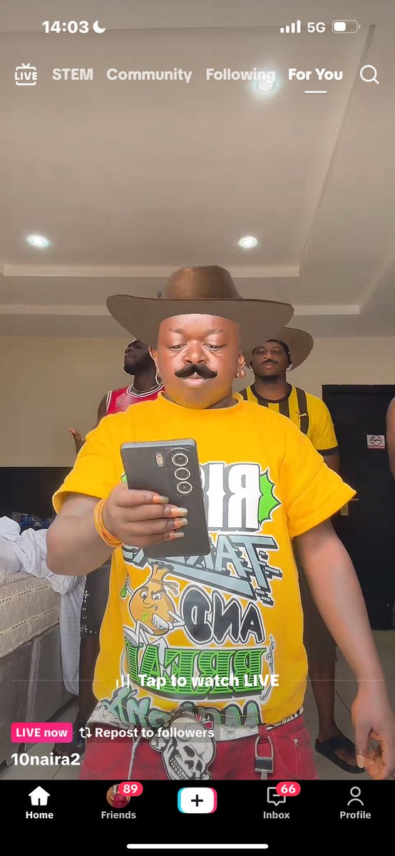 C_m__9's tweet photo. So the only way to see money 💰 on TikTok na to Dey beg like this everyday 😂😂

E no fit be me , make I remain for X https://t.co/V0KMBbOxXk