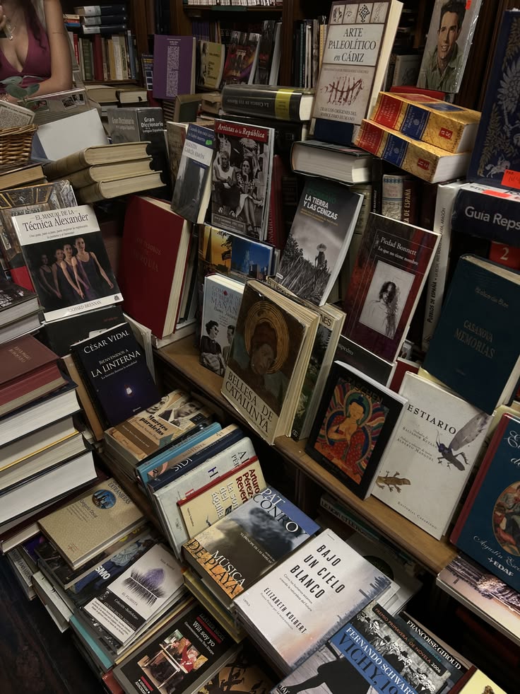 IamSriSudharsan's tweet photo. Rain, books, coffee, silence ::: Heaven https://t.co/QXJMS5wASu