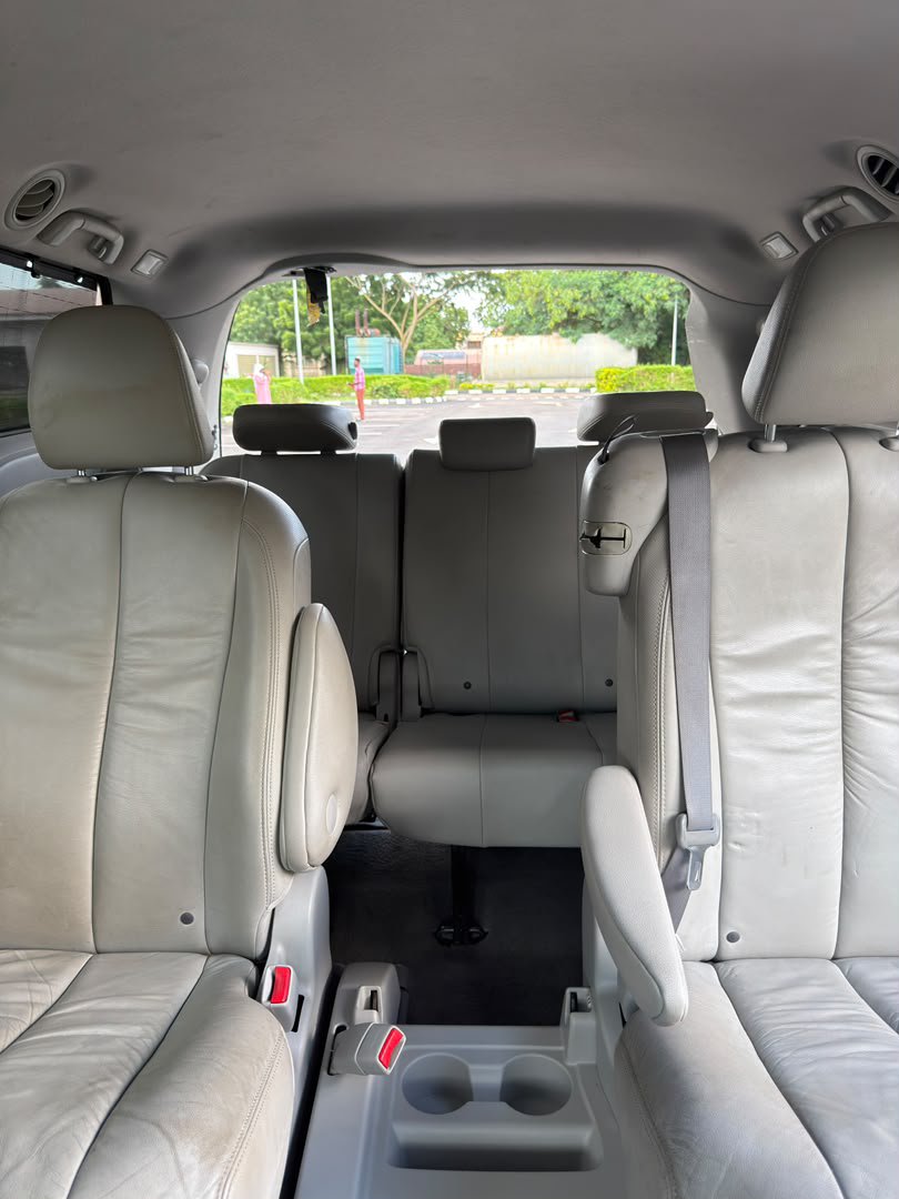 otlstechgadgets's tweet photo. Toyota sienna 2011 XLE 
✅FOREIGN USED JULY 2026 ON CUSTOM
✅DOUBLE POWER DOORS, 
✅SUNROOF, 
✅POWERED TRUNK,
✅LUXURY EDITION
✅ACCIDENT FREE
✅CHILLING AC
✅UNTEMPERED ENGINE
✅FIRST BODY
✅FULL OPTION
✅NOTHING TO FIX
✅BUY AND DRIVE
✅REVERSE CAMERA

17m slightly negotiable https://t.co/gqvfHE87Ng