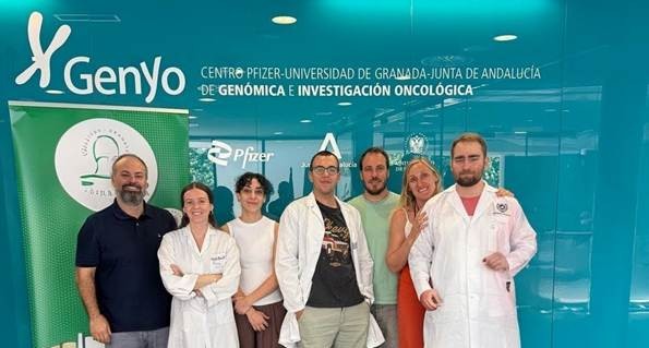 genyo_pts's tweet photo. 🫁 Investigadores de GENyO, UGR e ibs.GRANADA identifican #TUSC7 como un prometedor biomarcador del #cancerdepulmon, capaz de distinguir con precisión el tejido tumoral del sano y aportar pistas sobre la respuesta al tratamiento.

🔗 https://t.co/I9y5ydJzdV https://t.co/auyr7CCuoW