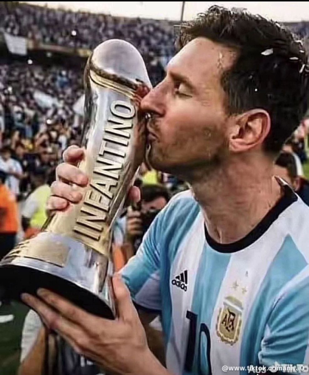JoseZeluh's tweet photo. @AlertaNews24 Se retira de la vergüenza que ha sentido de intentar que ganase argentina la final. Al final tiene escrúpulos y todo el hombre. Se lo perdonamos, sabíamos que el karma haría su trabajo. https://t.co/46Qna5n0HF