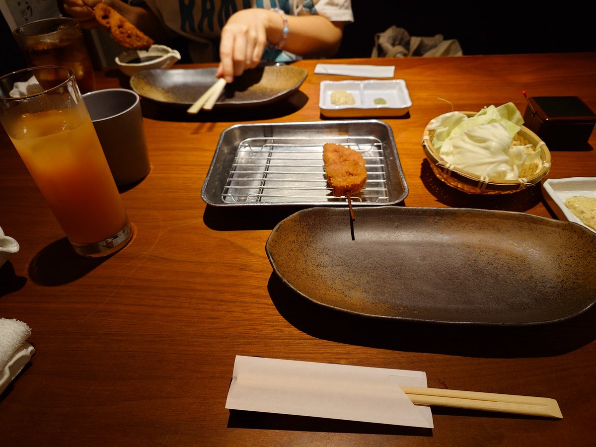 tom_tsubasa's tweet photo. 今日は娘様達がばばと旅行中でいないから博多のあげ升！ https://t.co/U2W1LGPY3C