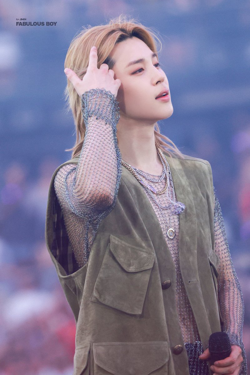 FABULOUSBOY_JM's tweet photo. 260718 BTS WORLD TOUR ARIRANG IN PARIS

이날 무슨 일 때문에 이렇게 청순하신 건지 설명 좀 해주세요 짜만씨

#방탄소년단 #BTS #지민 #JIMIN #ジミン 
@BTS_twt https://t.co/mqMq65MePm