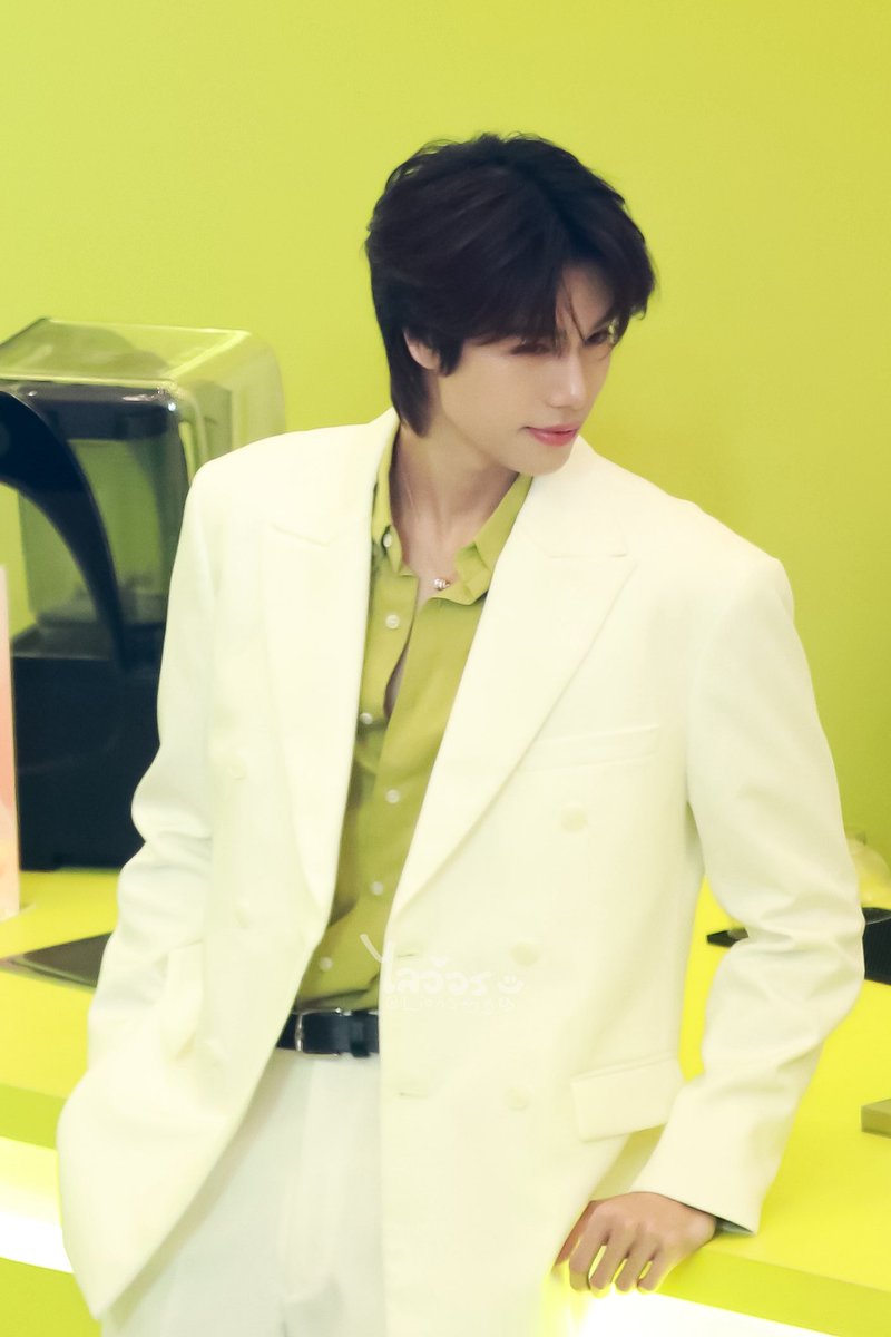 lionsayyes's tweet photo. อึ้งตรงไหนรุ้ป่ะ อึ้งตรงที่ใส่สีเขียวแบบนี้แล้วน่ารักมากด้วยซ้ำ รอดทุกสีจริงๆ น่ายั้ก 😭💖

#CTMwithPhuwin
#phuwintang @phuwintang https://t.co/ibTUdCQcjK