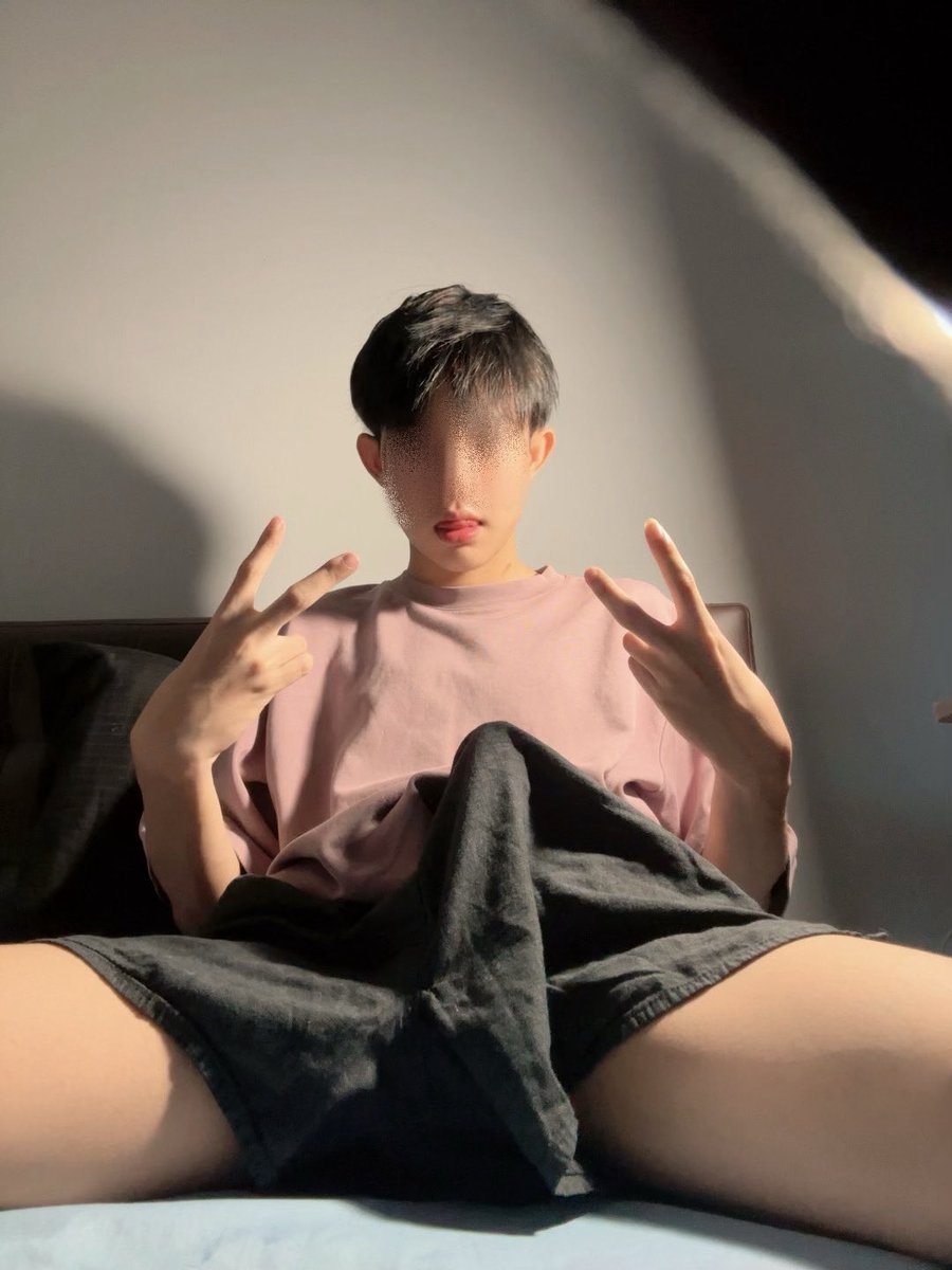 behiiur's tweet photo. ✌🏻🖕🏻 https://t.co/zWsKIWvLpH
