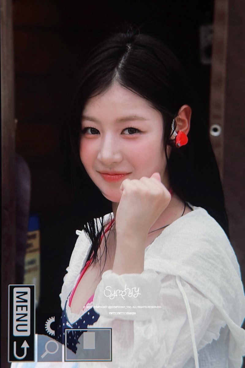 symphony_yw's tweet photo. 260728 💛
#FIFTYFIFTY #피프티피프티 #예원 #YEWON https://t.co/eqTILqrKdm