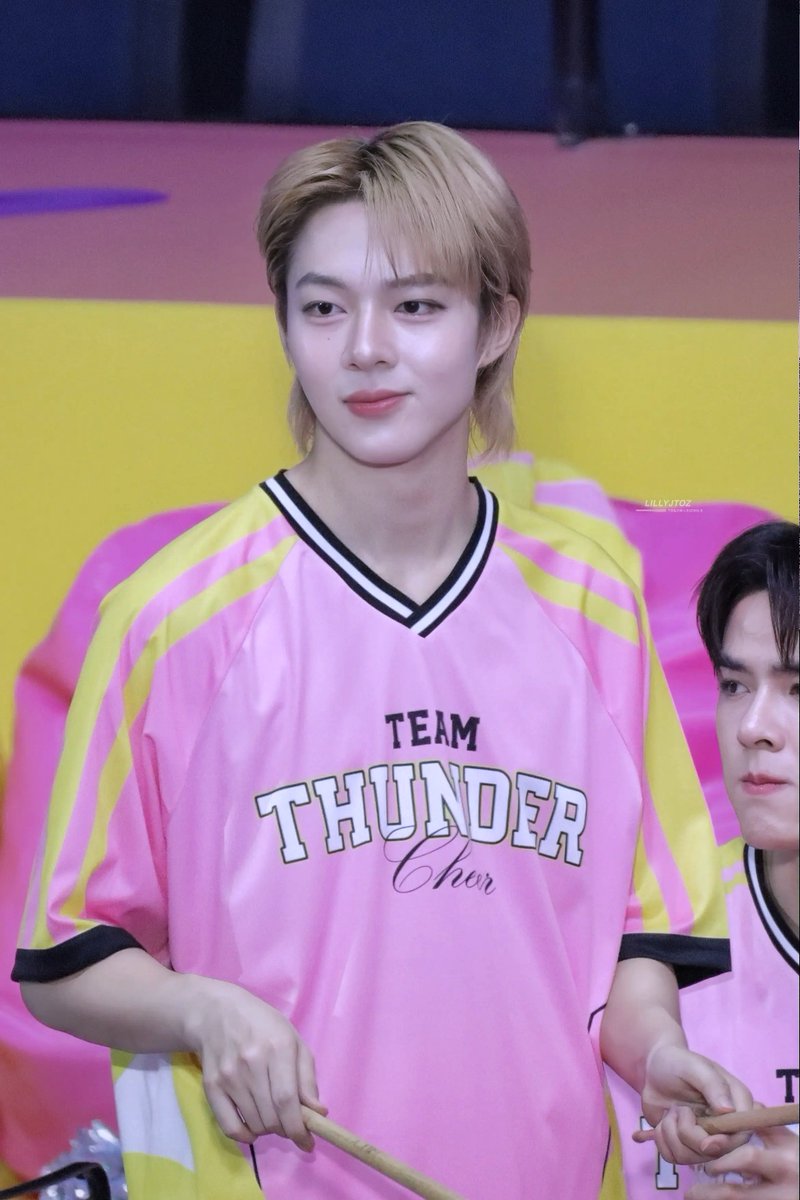 lillyJtoZ's tweet photo. พี่นิวก็ชื่อพี่นิวนี่แหละค่ะ 🩷

——@CwrNew #NuNew #ZeeNuNew 

CHEER FOR ZEENUNEW
DOMUNDI SPORT DAY 
#DMDSPORTDAY2025 https://t.co/oAoFLCO722