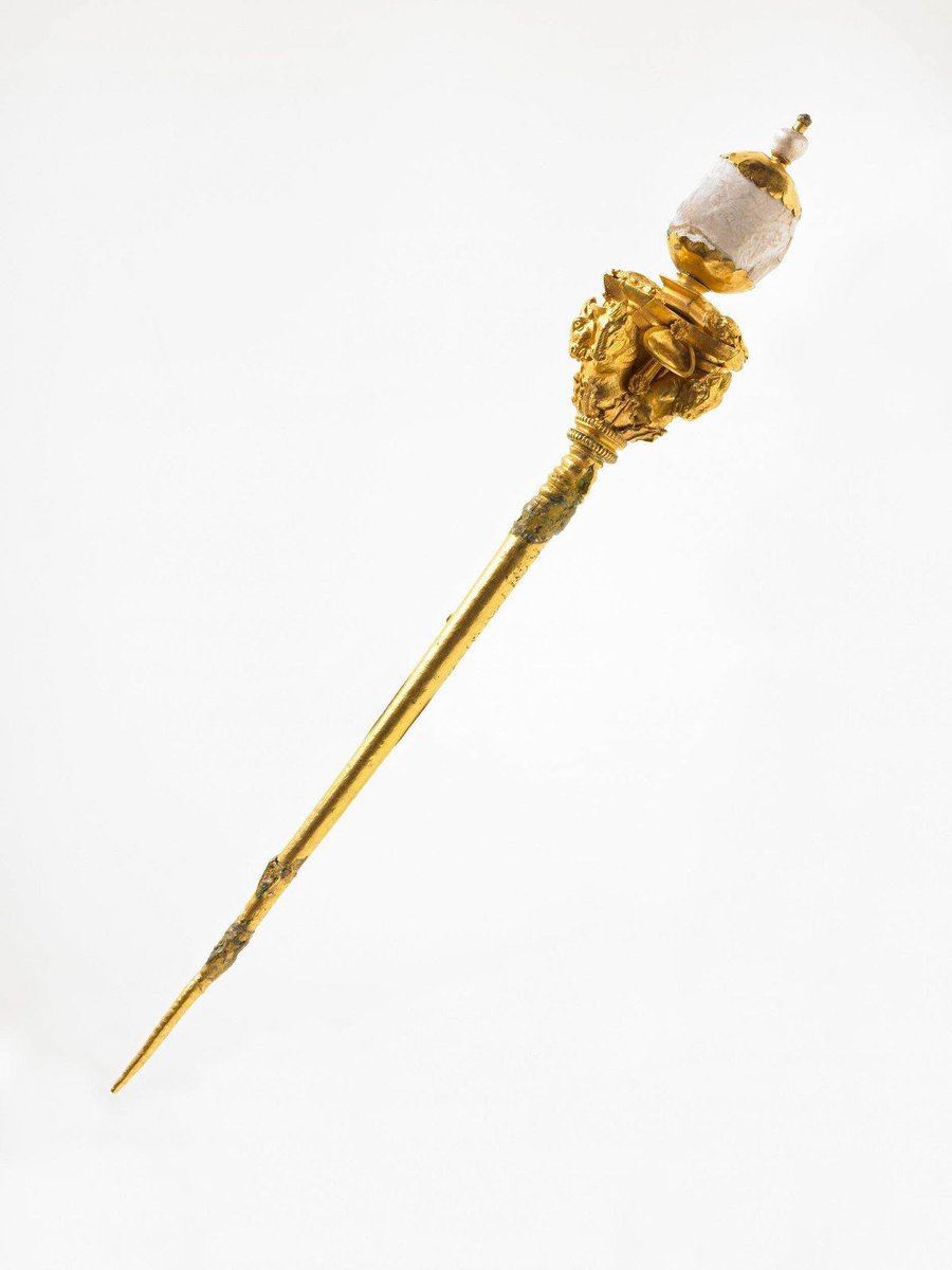 ImmortalEgypt's tweet photo. 💎 What an absolute gem of a hairpin!

On loan from @britishmuseum to our  #cleoandthequeens exhibition @BarnsleyMuseums, these pearl-topped gold pins formed part of Cleopatra's story as we explain at: https://t.co/JtxTJVuC5g &amp; at: https://t.co/xWSM1PTVHe

#FestivalofArchaeology https://t.co/IqN5Lsv0up