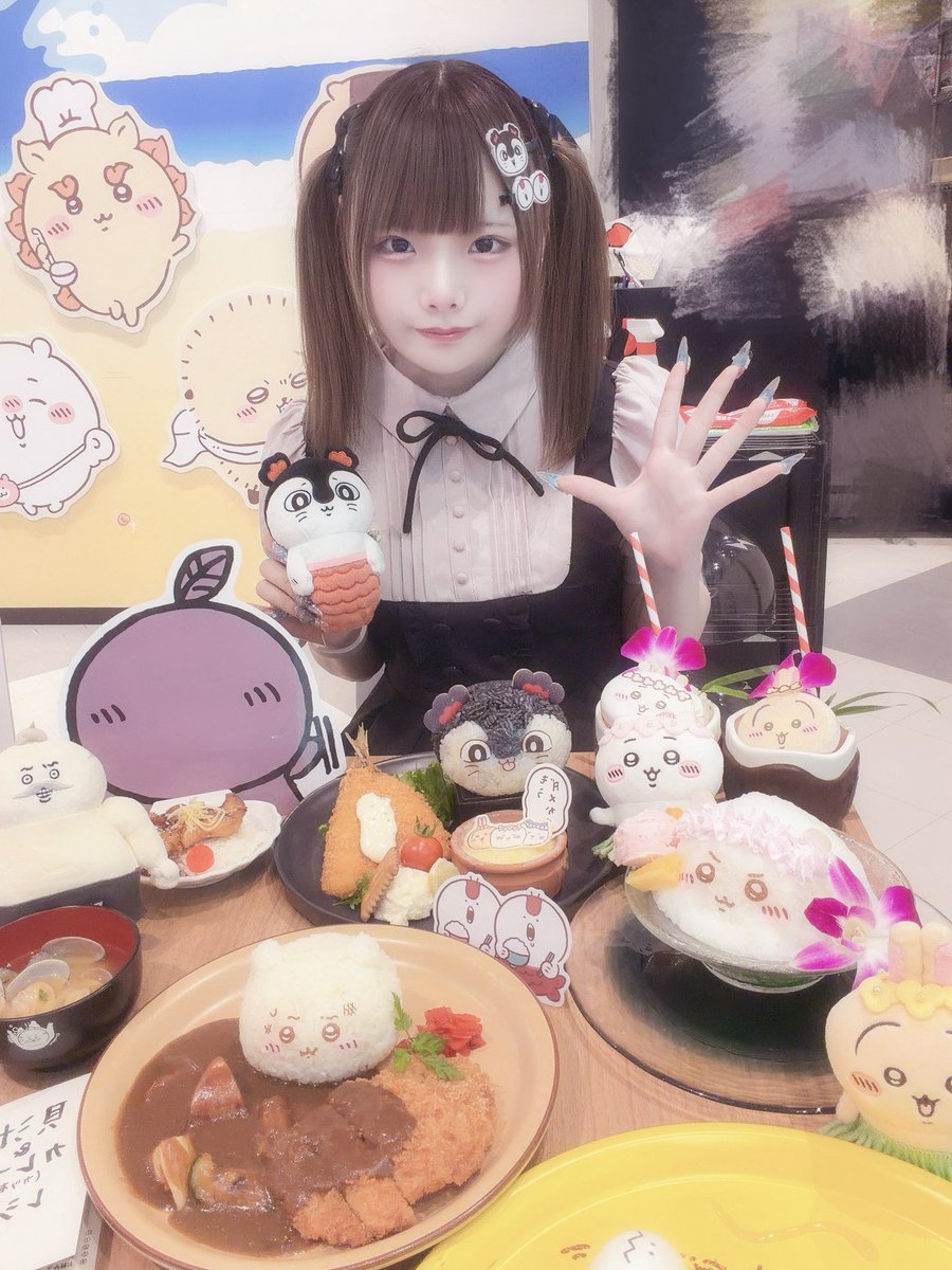 SC_oyuchima's tweet photo. おいしい屋台がてんこもり🎶

 #映画ちいかわ  #ちいかわ https://t.co/QSJo6UYZFS