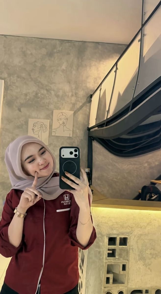 croaqi's tweet photo. Hari senin selasa seru nonton Persib di kamboja pulangnya ke Jakarta matraman blok m beli makan iseng ke king indo 

https://t.co/FbPfuEAhVa

https://t.co/Wd5AgARj0i

https://t.co/gtDEq6jyLL

https://t.co/j04yo1MgSE

https://t.co/6xdWPiOxcl https://t.co/v3cYeZOVXL