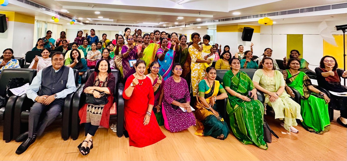 RajanRatna's tweet photo. It was a privilege for me to lead a session at the UNESCAP training in Chennai on "Use of AI in Product Development to Marketing." Thanks to #UNESCAP to partner with #DAKSHIN Global South Centre of ExcellenceRIS and #UBUNTU for this training. https://t.co/E7mT2139CI