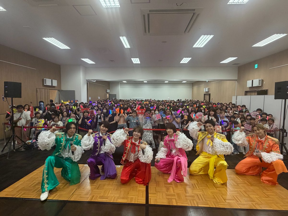 tsubasa_matsuri's tweet photo. 東海テレビ『スイッ��！』にて
3rd single収録曲の
#ライライライ 初披露させていただきました！

ライライライとにかく景気のいい曲です！

感想聞かせてほしいなー^ ^

そして！スイッチの後は
イオンモール熱田にて
リリースイベント💿

入りきらないくらい沢山の方が来てくださったそうで🥲❣️

平日にも関わらず本当にありがとうございました🙇

8月8日(土)から2nd ツアーも始まります！
初日の愛知公演ですが
2部はまだ若干数お席ございます！

どんな席でも世界一幸せにしますので、是非会いに来てほしいです🩷

チケット🎫
https://t.co/l8ZmptqNud