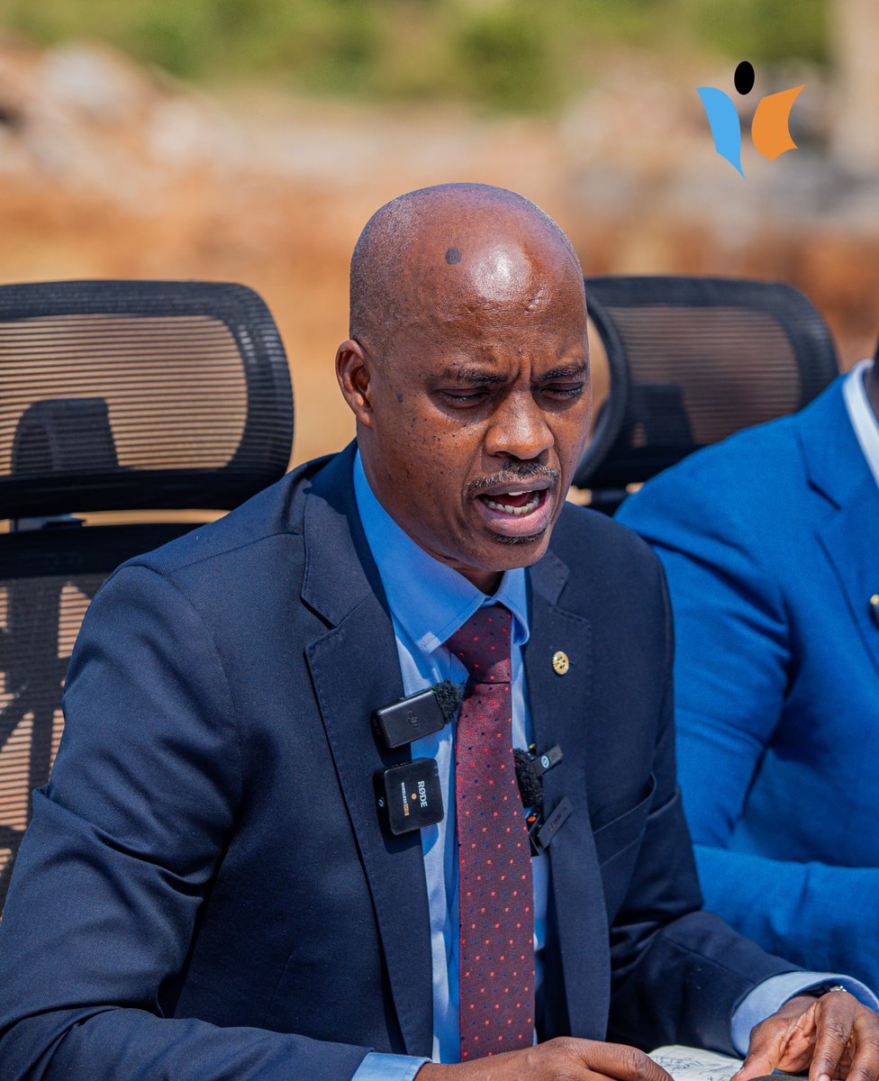 MagazineJimbere's tweet photo. 💰 « Cet argent n'est pas une aide, mais un investissement. Si nous réussissons ce projet, l'achat d'avions pour #AirBurundi deviendra plus accessible. », @FabsVision, promoteur de #Buja_City_Plaza, lors d'un point de presse tenu ce 28 juillet 2026 sur le site du futur marché moderne de @Bujaprov2025

📢 Il a rappelé que ce projet appartient à tous les Burundais et a invité la population à y investir afin de contribuer à son #développement

📄 Les personnes intéressées peuvent devenir investisseurs en suivant les procédures prévues par One Africa Investment Fund (#1AIF). Selon le prospectus, le rendement annuel attendu est d'au moins 8 % après la mise en exploitation du complexe

🔜 Une campagne de sensibilisation sera prochainement organisée dans toutes les provinces du #Burundi, avant de s'étendre à l'étranger

#Burundi #Jimbere