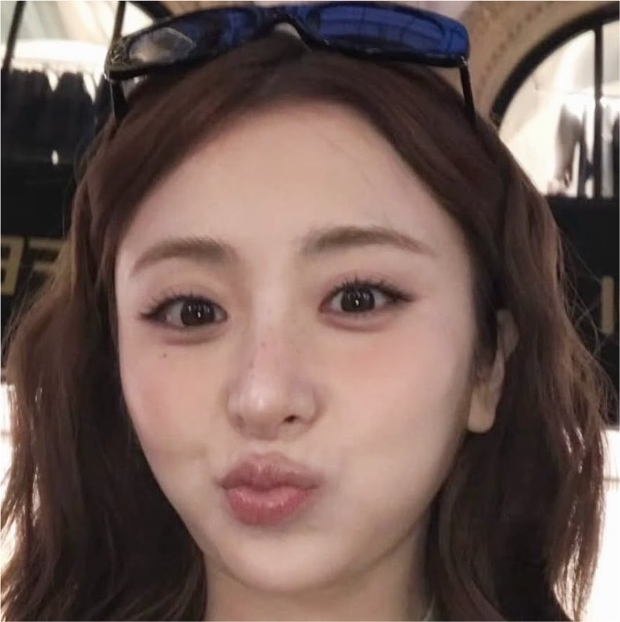 tv97qq's tweet photo. #LE_SSERAFIM #YUNJIN #KPOP 
Yunjin😵‍💫😵‍💫 https://t.co/LrcdKuy901