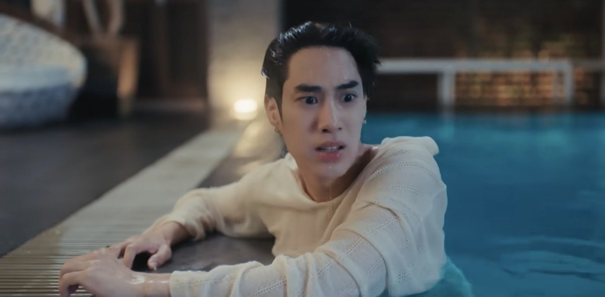 llshiill's tweet photo. ชื่อด้อม "ติดฝน" 💧💦
เติ้ลเปียกมาตลอดเลย 😂😅
ชอบแกล้งไม่ได้แกล้งชอบ : โดนน้ำรดต้นไม้
เขมจิรา : ถีบตกน้ำ
MyMerman : ยื้อกันตกสระ

((รอฉากอินคุณกับสระว่ายน้ำอยู่นะ)) https://t.co/ZAZQa6oXYD