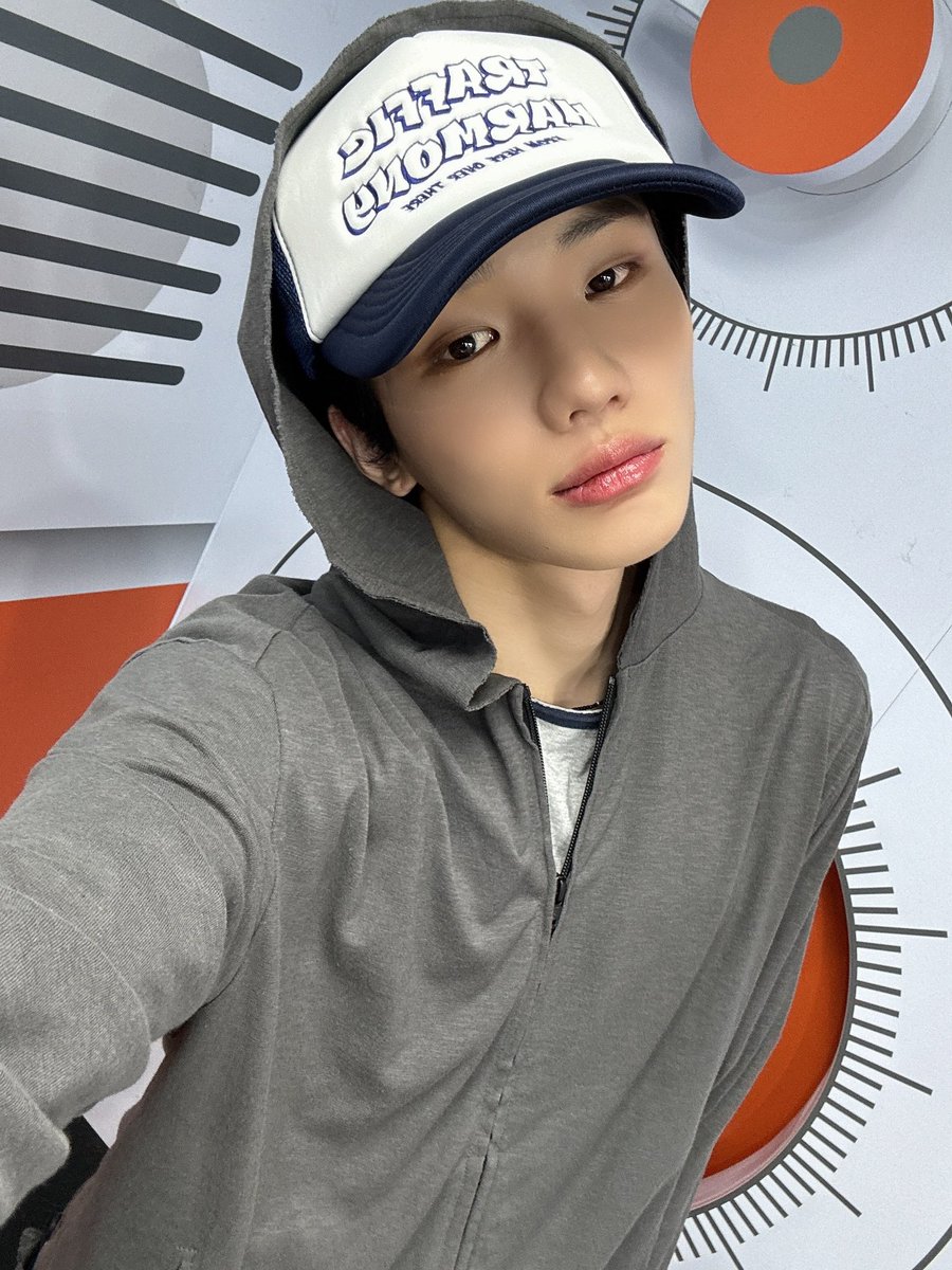 TNX_twt's tweet photo. 벌써 7월이 간다…

#TNX #티엔엑스
#천준혁 #JUNHYEOK https://t.co/Oj5QOtVXq2