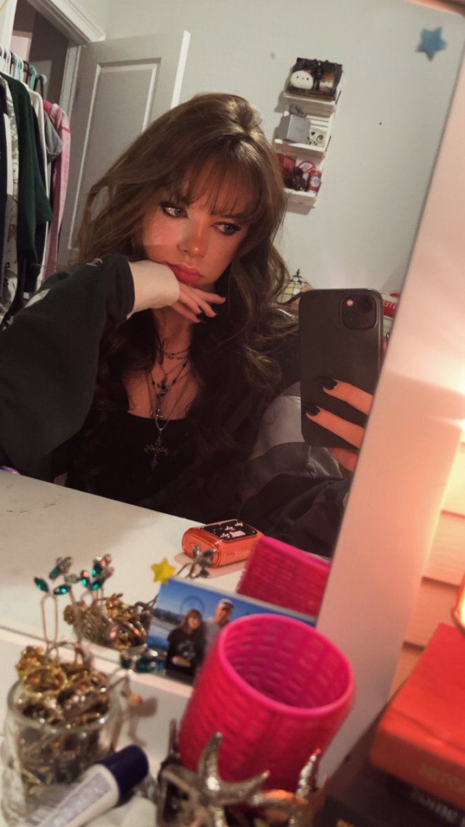 willownyxo's tweet photo. tell me something about you… i’m curious https://t.co/LMyUjAKBGS