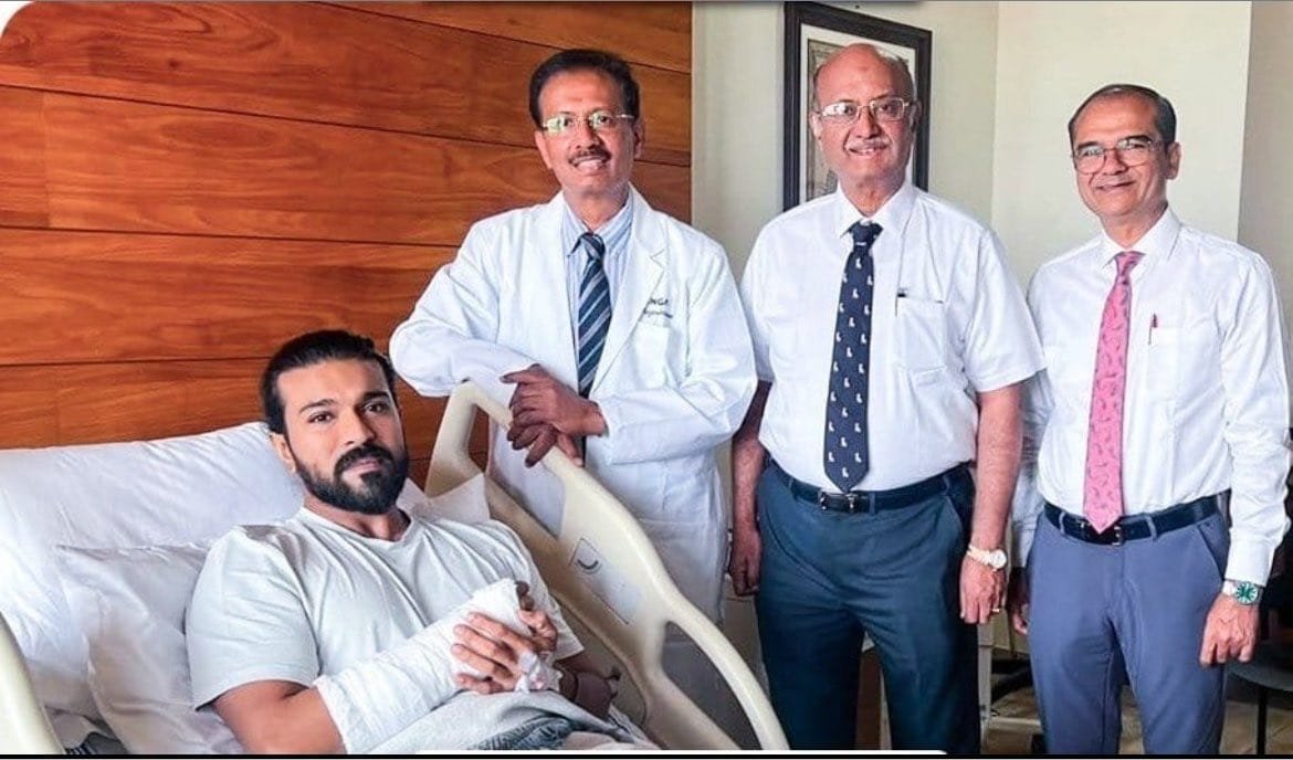 TheCineGossips's tweet photo. #RamCharan Undergoes Successful Wrist Surgery

#RamCharan underwent wrist surgery yesterday in Coimbatore under the supervision of a highly experienced medical team.

He has been advised a minimum of 8 weeks of rest, followed by physiotherapy, to ensure a complete recovery.

Wishing you a speedy recovery 🙏  @AlwaysRamCharan 

#RamCharan