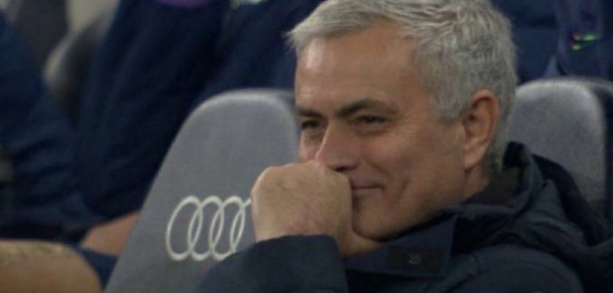 AZco8m's tweet photo. Any slot patiently waiting for Xabi Alonso to get sack So he can become new Chelsea manager https://t.co/xhk6cbCLq6