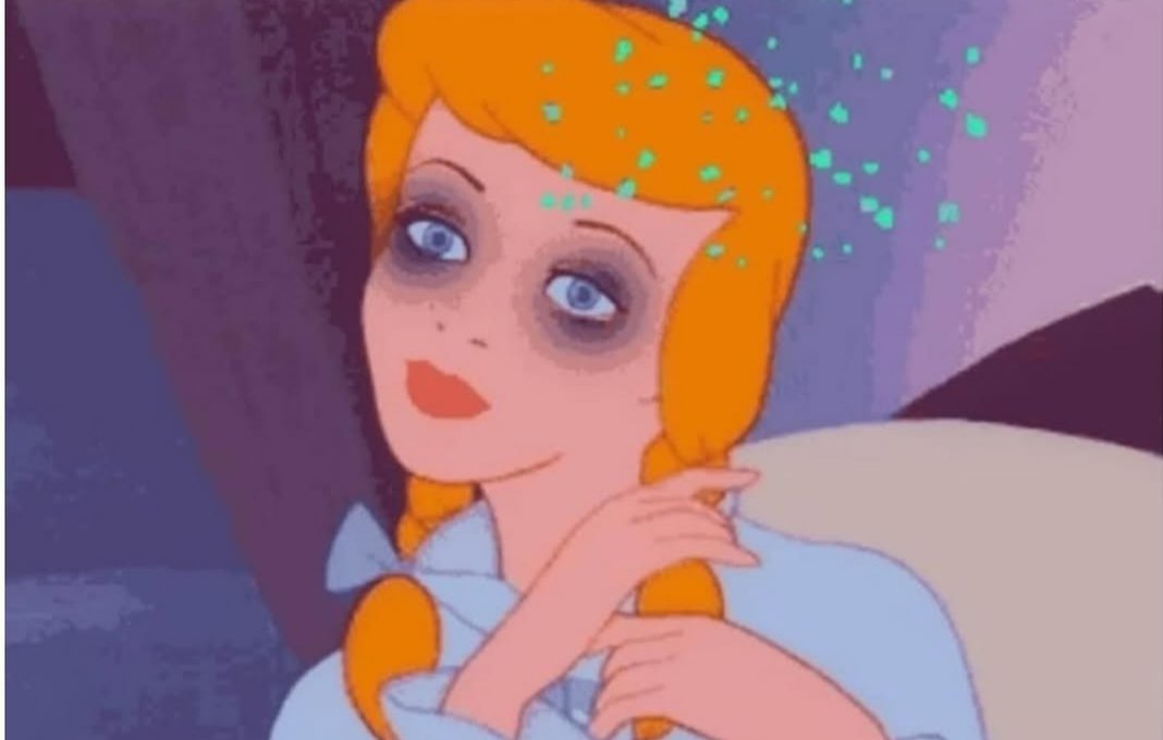 exoticvivi's tweet photo. Me with no sleep at work talking bout "let's get this bread!" https://t.co/9Fkbmx85Qp
