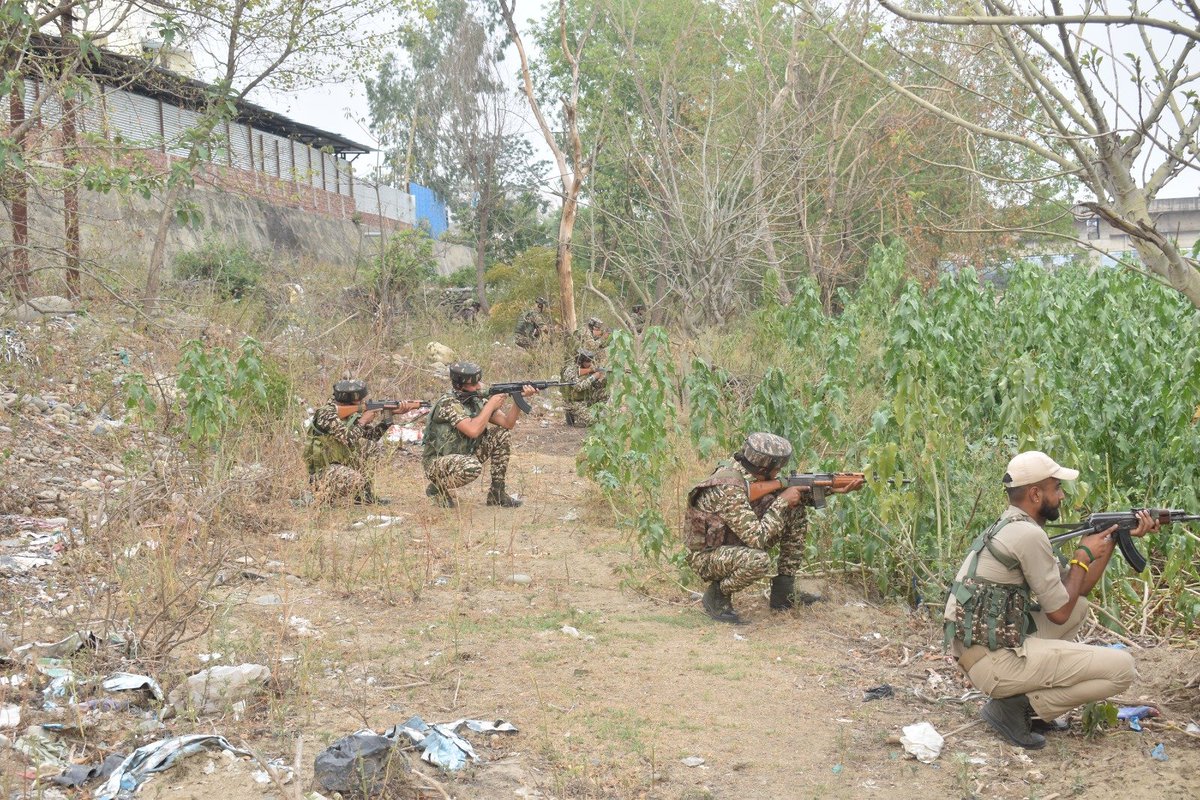 nairashekh22's tweet photo. Nation strong because they stand stronger.CRPF leads the valley. 🇮🇳
FII_Bought_This_Stock #MahendraGoenkaCase #SolarBullishStock #WorldNatureConservationDay Ashnisha Industries https://t.co/hzZRHI3qEO