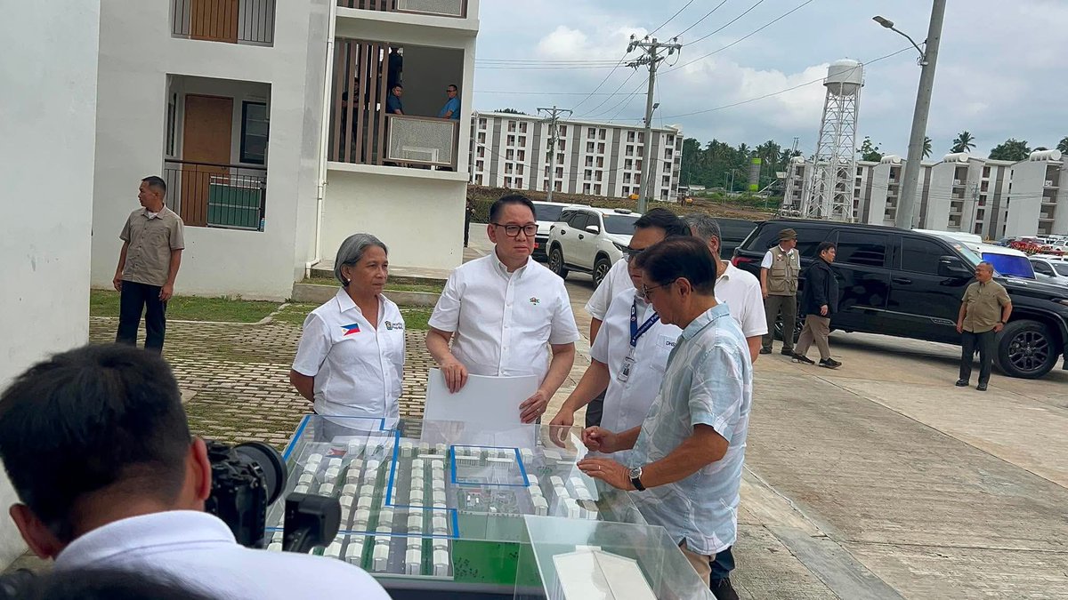 PhilippineStar's tweet photo. President Ferdinand "Bongbong" Marcos Jr. is currently at the People’s Ville housing project in Barangay Riverside, Calinan, Davao City, on Tuesday.

The 14-hectare housing project is a flagship initiative under the "Pambansang Pabahay para sa Pilipino (4PH)" program, featuring 7,200 affordable condominium units for low-income families and informal settlers in the city.

Earlier, Marcos Jr. visited Davao de Oro to turn over agricultural machinery and assistance to local farmers, including four-wheel tractors, rice combine harvesters, 15,000 fingerlings, and P20 per kilo rice. | via Diana Lhyd Suelto