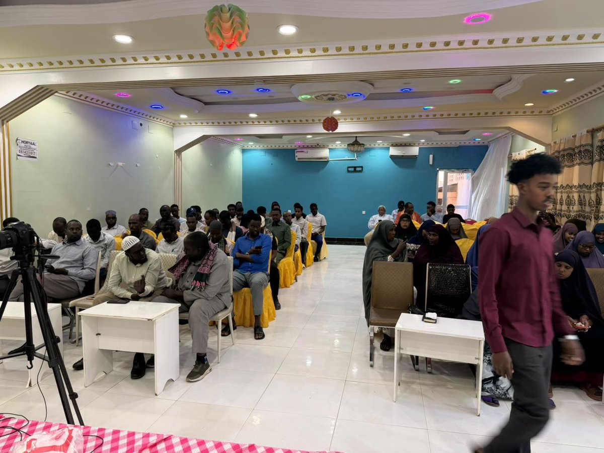 Nabadaynta's tweet photo. On 28 July 2026, the latest Baidoa Townhall meeting was successfully held after a four month hiatus.

The resumption of the Baidoa Townhalls marks an important step for community dialogue and engagement on local security and justice issues.

@IOM_Somalia @EU_in_Somalia 🇸🇴🇪🇺🇺🇳 https://t.co/1Td2dJrWCp