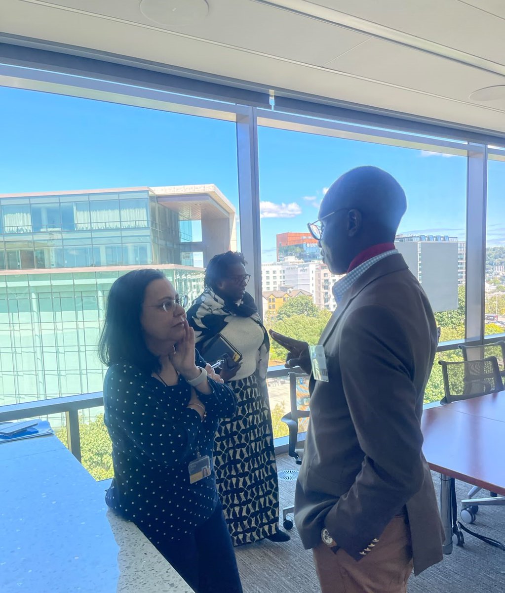 ProfJanabi's tweet photo. Women and girls are at the heart of healthier families and societies. 

Good meeting with @AnitaZaidi, President of the Gender Equality Division at the @gatesfoundation, on advancing equity to improve health outcomes for women, children and adolescents across the African Region. https://t.co/IgdCuS4mNZ