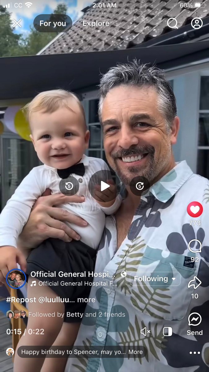 GHVOVVStuartFan's tweet photo. @JaimeDonnieGirl I just saw this in my Facebook Memories from a year ago and I of course immediately thought of you and wanted to share it's such a precious picture of Chris and Spencer ❤️ https://t.co/1i99pRenoF