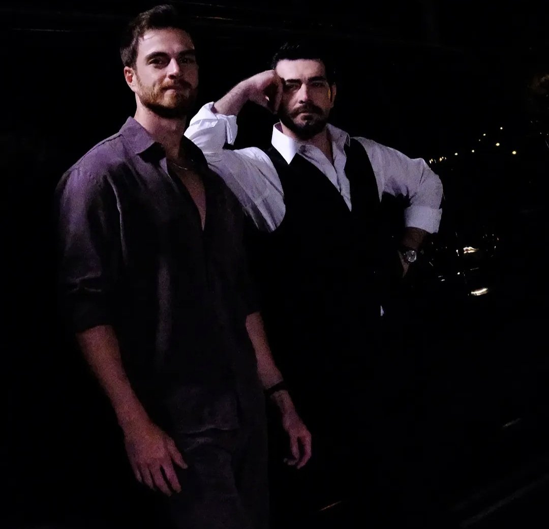 barbara27486961's tweet photo. Handsome duo ✌️😎🔥
#BarışBaktaş #Serhat
#RecepUsta #Firat
#BabamınDamadı https://t.co/g0GmMg0m7a