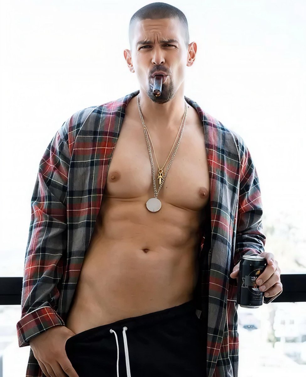 OGentertained's tweet photo. Steve Howey from SHAMELESS was my gay awakening. Who was yours? https://t.co/Cmy82hzwb6