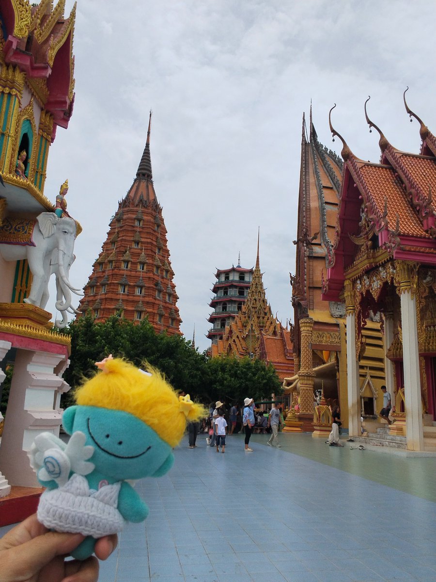 p_pimsri1's tweet photo. มาไหว้พระ..ขอพรให้สมหวัง ขอให้ได้เป็น1 ใน 500 งานมิตติ้ง คุณ เป๊กผลิตโชค  อายนบุตร วันที่ 9 ที่ลิโด้ด้วยเถิด ..สาธุ  #จริงจัง 
@Peckpalit
#เป๊กผลิตโชค 
#Peckpalitchoke https://t.co/uCn4nNe9ny