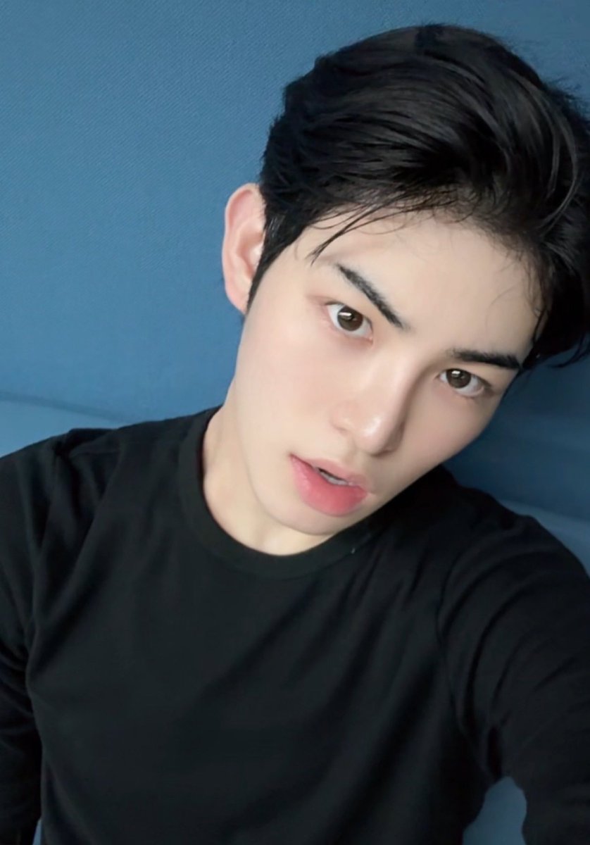 ipeu3628's tweet photo. 민제 깐머 좋은 이유: 
그냥 이걸 봐 https://t.co/324TuBRz0i