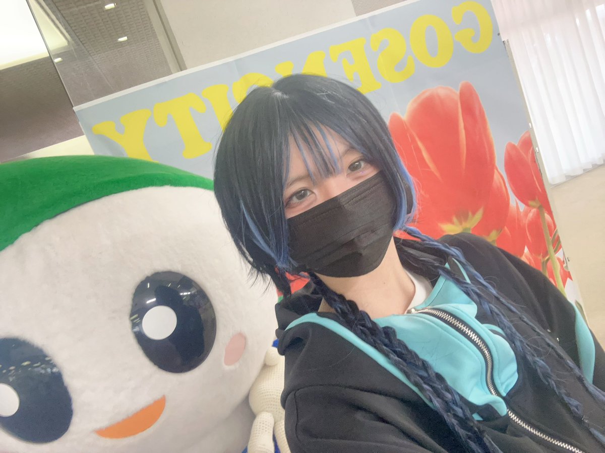 Rurimaru_0628's tweet photo. 今日は職場に顔出したり久しぶりにスタジオよったり病院いったり市役所いったり色んなとこ行った！つかれた！ねる！ https://t.co/71YyfigNB0