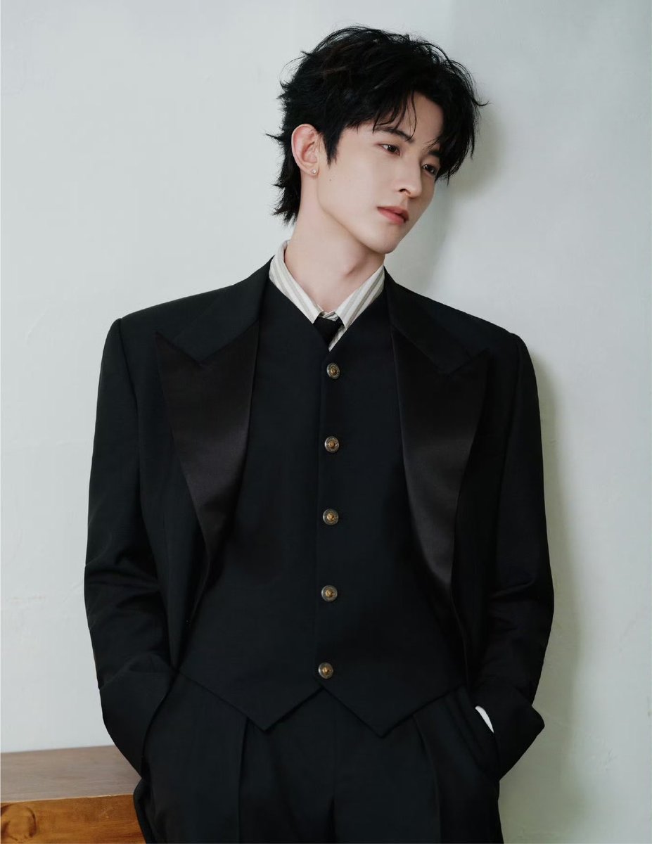 myqtpiebaby's tweet photo. 🖤🤍 https://t.co/kVIwTuCuLv