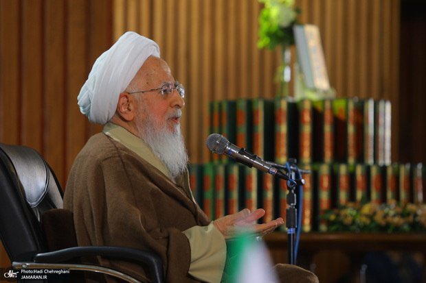 khabaredagh1's tweet photo. آیت‌الله جوادی آملی: ملت ایران به هیچ مهاجمی امان نمی‌دهند

آیت‌الله جوادی آملی: ملت ایران هرگز آغازگر تجاوز نبوده‌اند، ولی هیچ مهاجمی را هم امان نمی‌دهند. https://t.co/KmXq70SgqU