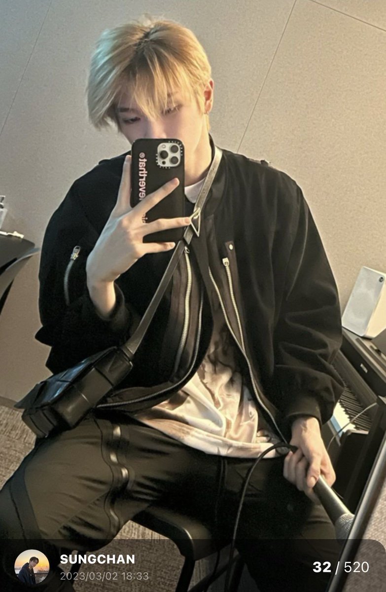 lilkitchuuq's tweet photo. this era is so BACK 🧎🏻‍♀️🧎🏻‍♀️🧎🏻‍♀️🧎🏻‍♀️🧎🏻‍♀️🧎🏻‍♀️🧎🏻‍♀️🧎🏻‍♀️🧎🏻‍♀️ https://t.co/4giHF3Hqbi