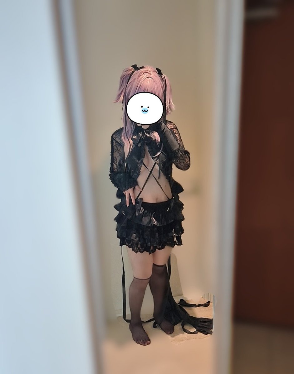 YUR0M's tweet photo. 퀭 https://t.co/5ZTsfOo58b