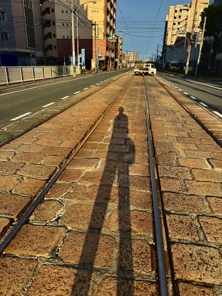naritama7777's tweet photo. 株式相場の上下で連日激しいストレスにさらされているため、地震は全く平気だった。
まだマンションがグラグラしてる。 https://t.co/8ir42JAJIJ