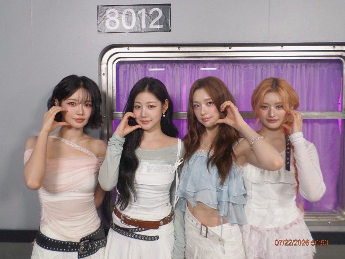 StudioAZeed's tweet photo. [📸] FIFTY FIFTY (피프티피프티) - Genie Magic

🚊 https://t.co/Y4zVwdcg8A

#FIFTYFIFTY #피프티피프티 #Genie_Magic #Imperfect_Iamperfect
#Nstop #논스탑 #AZ_Nstop #Performsual_Film #StudioAZeed #AZeed #스튜디오아제드 #아제드
@we_fiftyfifty https://t.co/0onD2l5iTG