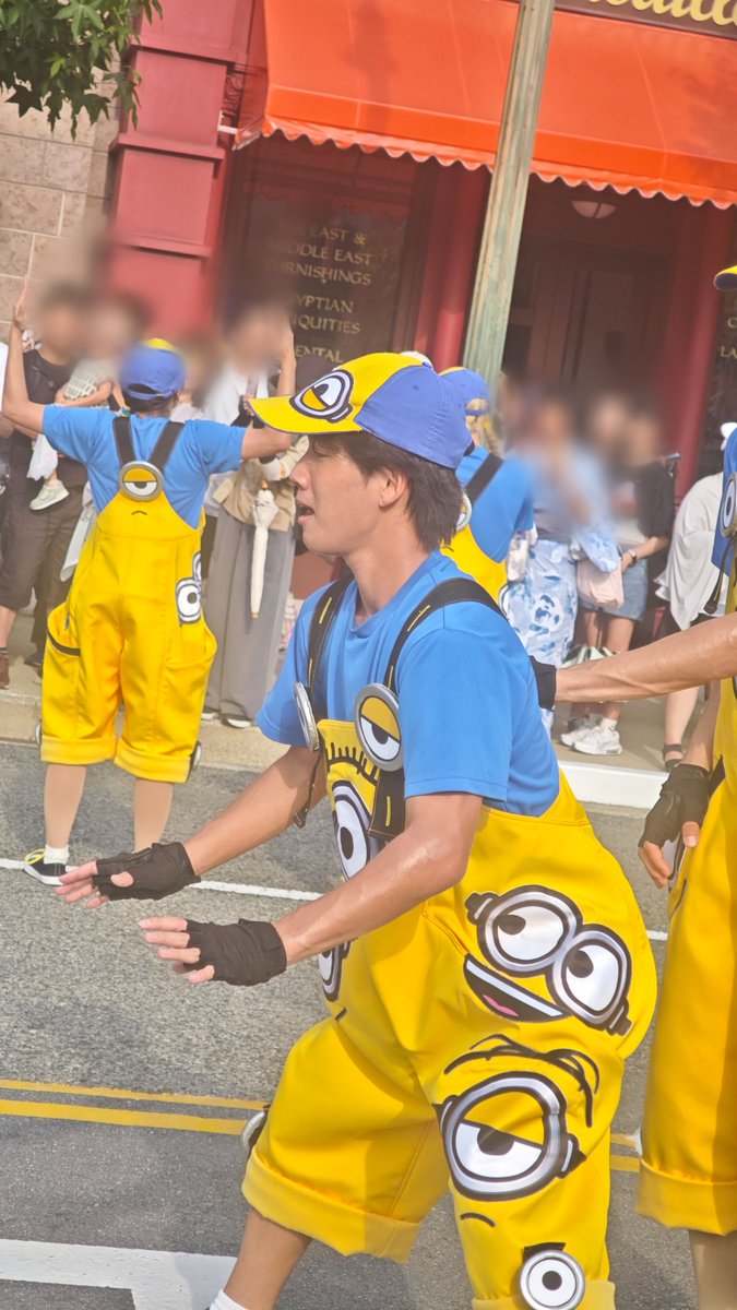 3273_8932's tweet photo. 2026.7.3 16時15分回
NO LIMIT! パレード
～Discover U!!! バージョン
ミニオンダンサー🍌
ぶんじくん💛
かいとくん💛
押してるー🤭
ぶんじくんの押してないよって顔🤣
#USJファン                        
#NOLIMITパレードDiscoverUバージョン
#DiscoverU
#NOLIMITパレード https://t.co/laLhr7CSB0