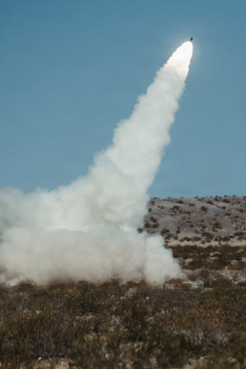 USMC's tweet photo. #Marines with the 1st Marine Division take part in Rocket Artillery Battery Integrated Training as part of Service Level Training Exercise 4-26 at Quackenbush Training Area, @MCAGCC29Palms, California. 

SLTE is a premier training event that ensures the Marine Corps remains a highly lethal, adaptable force capable of dominating the future multi-domain fight.

#MarineCorps #USMC #SemperFi #Military