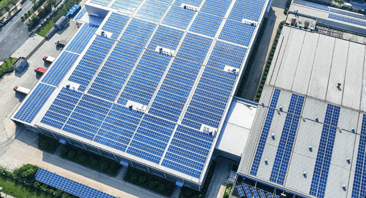 futurekun_'s tweet photo. こんにちは！フューチャーリレーションです！✨️
​今の太陽光発電は【自家消費】が断然おトク！💡
電気代が高騰する一方、売電価格は下落中📉
今は「売るより、蓄電池に貯めて自分で使う」のが賢い選択です👛
​法人・事業主様も、制度変更により自家消費型がスタンダードになってきます⚠️ https://t.co/834vZzwU7v