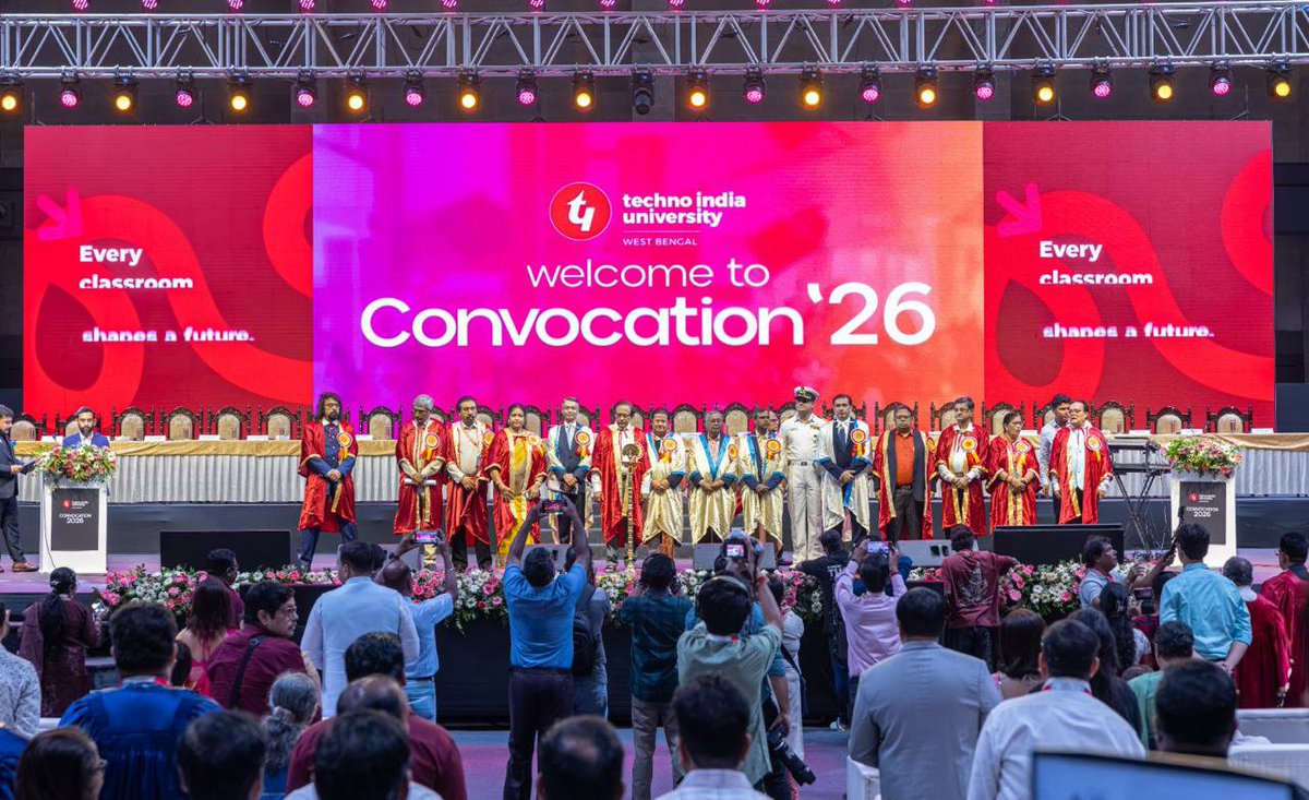 anupjalota's tweet photo. A truly humbling and unforgettable moment to receive the Doctorate from the Vice Chancellor of the University of Calcutta at this grand ceremony. I accept this honour with immense gratitude and dedicate it to my family, my gurus, and all my music lovers.🙏🎓
#Doctorate #Honoured https://t.co/P5Fy6AN5H5