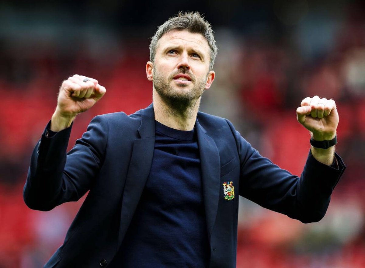 mufcMPB's tweet photo. Happy 45th birthday, Michael Carrick! ❤️ https://t.co/IfJSG31CZw