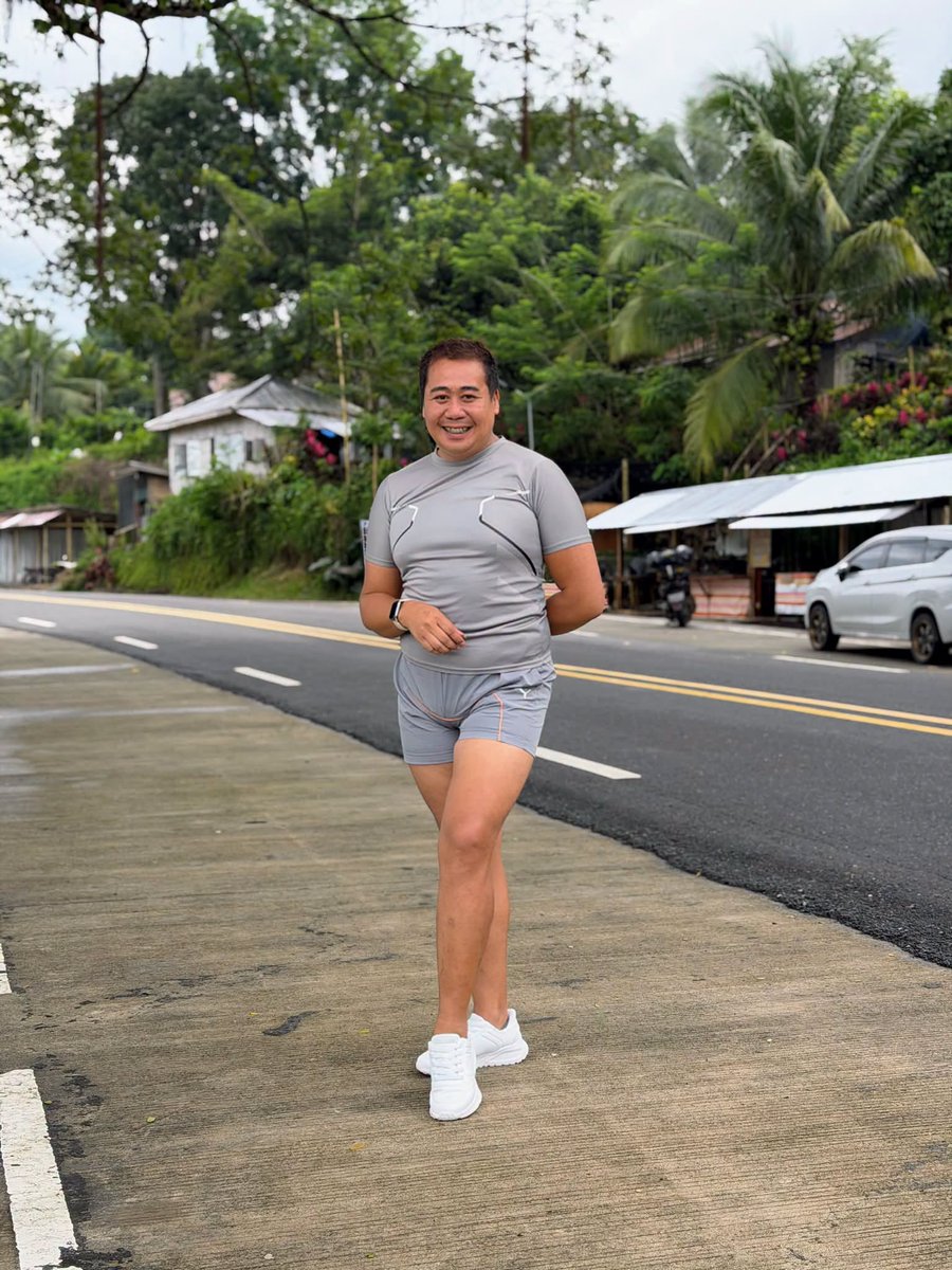 News5PH's tweet photo. A FULFILLED DREAM

Ibinahagi ng content creator na si Ian Mark Kamangkang o "Pitik Queen" na natupad na ang kaniyang pangarap na i-renovate ang bahay ng kaniyang magulang.

"Katas ng aking pitik at soft moves... Noong nagsimula, napaluha sila sa tuwa, at ngayon, ligtas na kami kahit umulan," bahagi ng caption sa kaniyang post.

📸: Ian Mark Kulan Kamangkang (Facebook)
